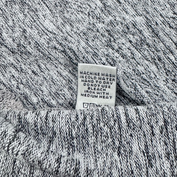 Neiman Marcus Gray Wrap/Poncho, size L - Picture 9 of 9